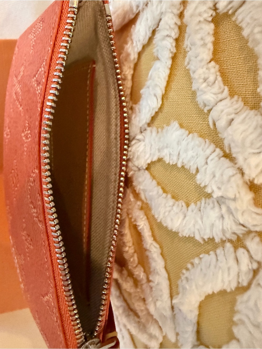Authentic Louis Vuitton Orange Key Pouch S - Picture 3 of 5